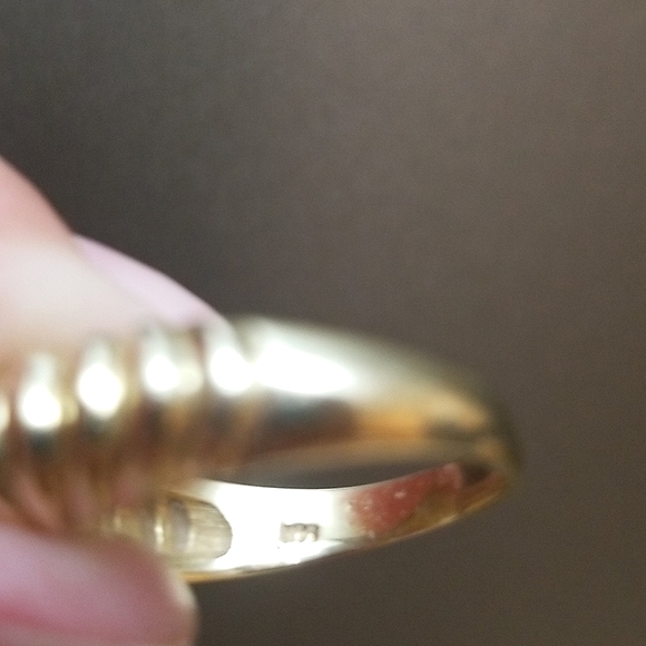Shrimp Ring.  14k yellow gold. - Picture 3 of 5